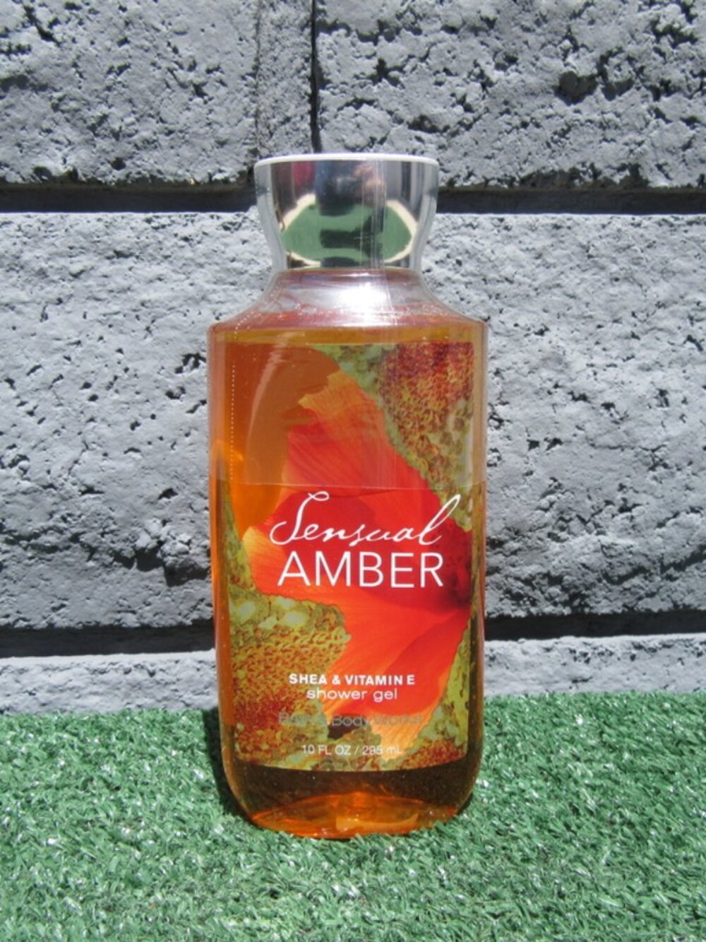 Brand New Bath & Body Works Sensual Amber Shea & Vitamin E Shower Gel 10 oz